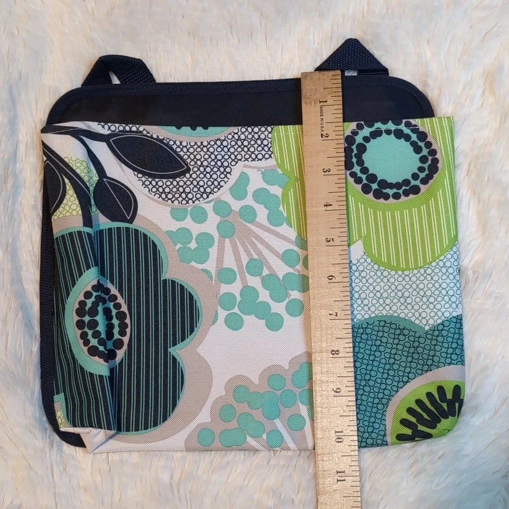 Thirty one Hanging Tote Back Seat Organizer Beach Aqua Floral Pattern